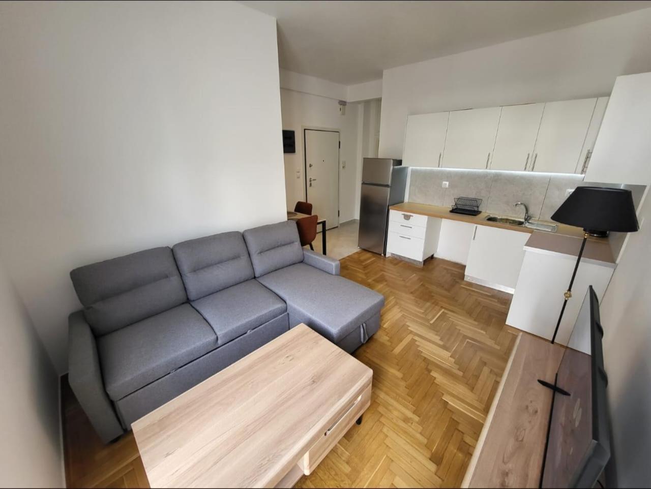 Now, Embassy One Apartament Ateny