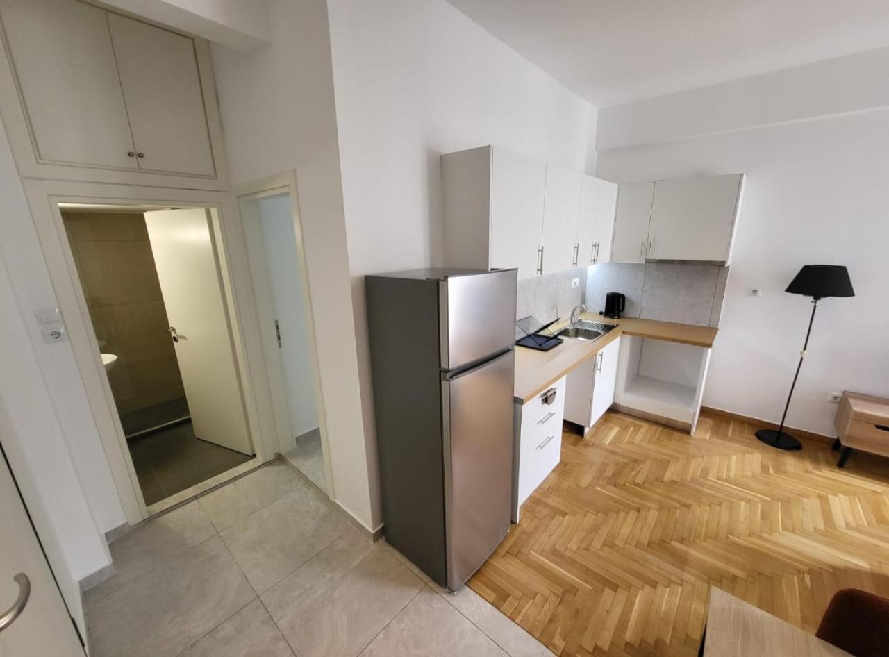 Now, Embassy One Apartament