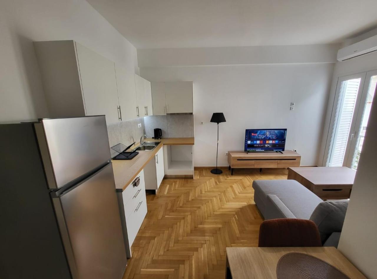 Apartment Now, Embassy One